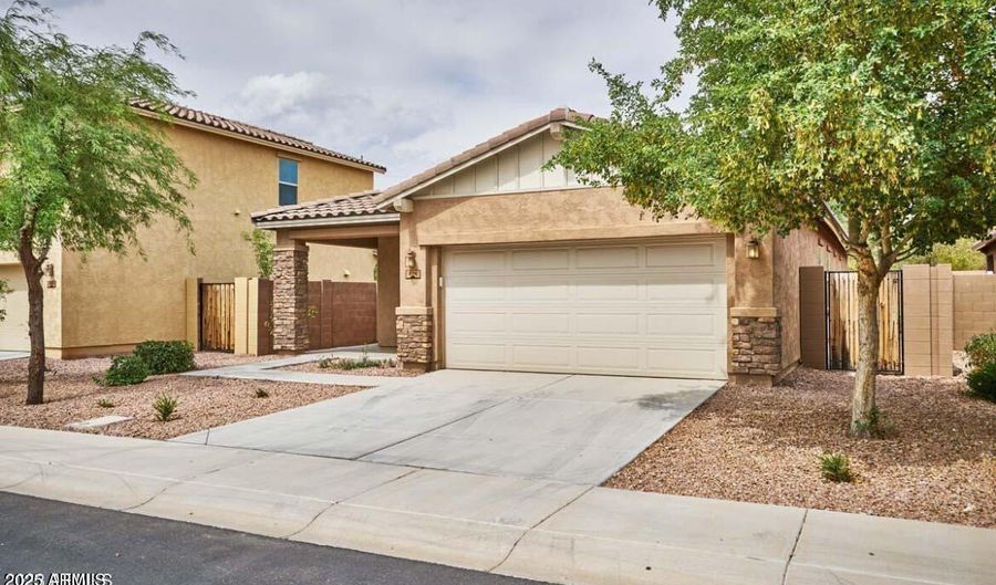 836 E HARRISON St, Chandler, AZ 85225 - 3 Beds, 2 Bath