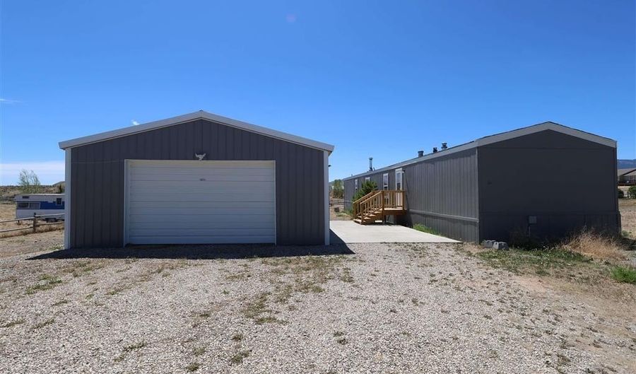 24 Oak Dr, Cody, WY 82414 - 3 Beds, 2 Bath