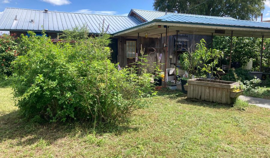 186 COWPEN LAKE POINT Rd, Hawthorne, FL 32640 - 3 Beds, 1 Bath