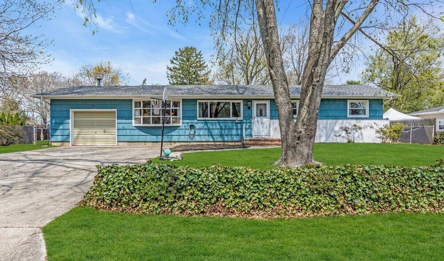 21 Dockage Rd, Bayville, NJ 08721 - 4 Beds, 2 Bath