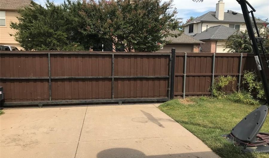 2042 Fox Glen Dr, Allen, TX 75013 - 4 Beds, 3 Bath