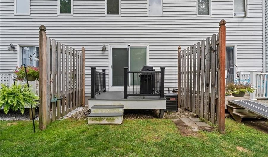 41 Dale Ave D, Johnston, RI 02919 - 2 Beds, 2 Bath