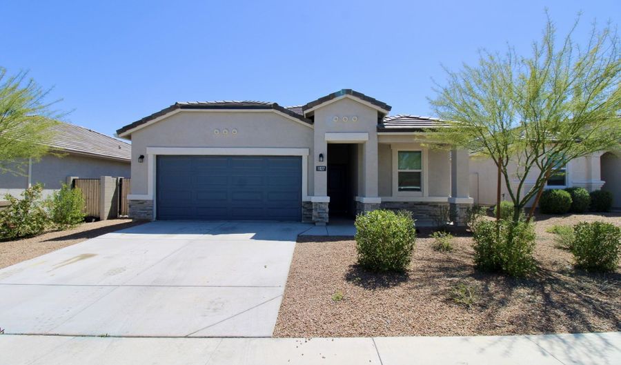 1027 W Avalon Canyon Dr, Casa Grande, AZ 85122 - 3 Beds, 2 Bath