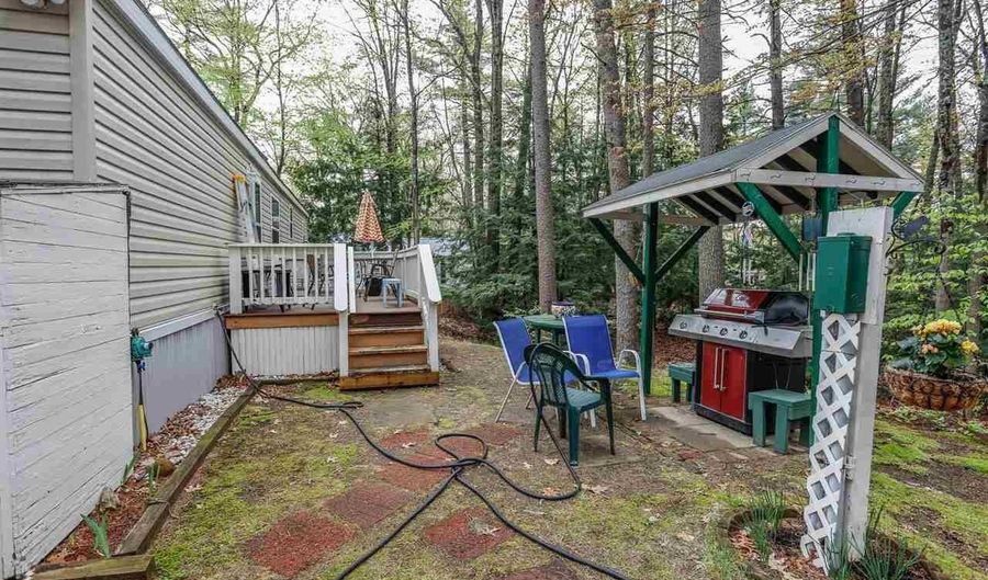 8 Merissa Dr, Allenstown, NH 03275 - 3 Beds, 2 Bath