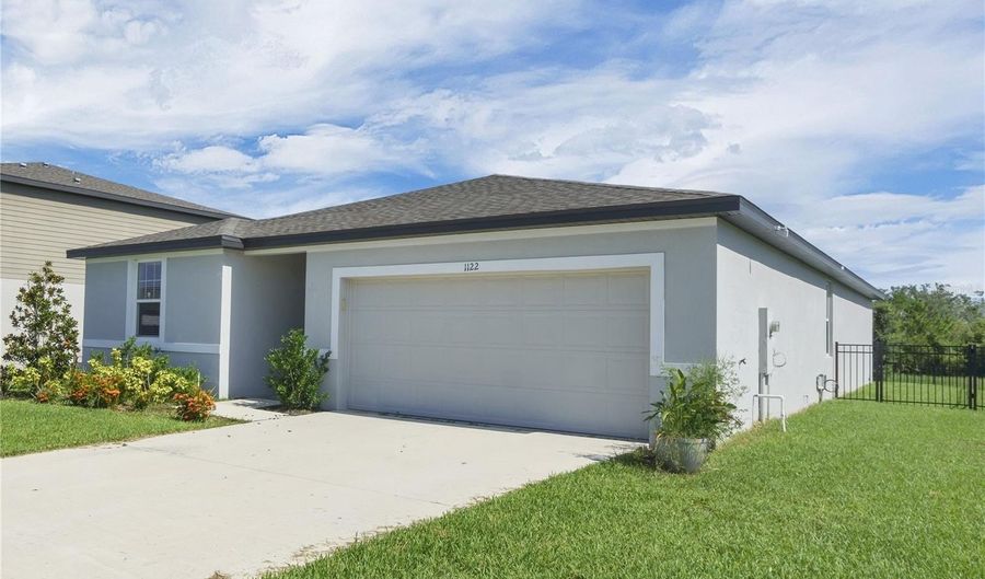 1122 OAK VALLEY Dr, Auburndale, FL 33823 - 4 Beds, 3 Bath