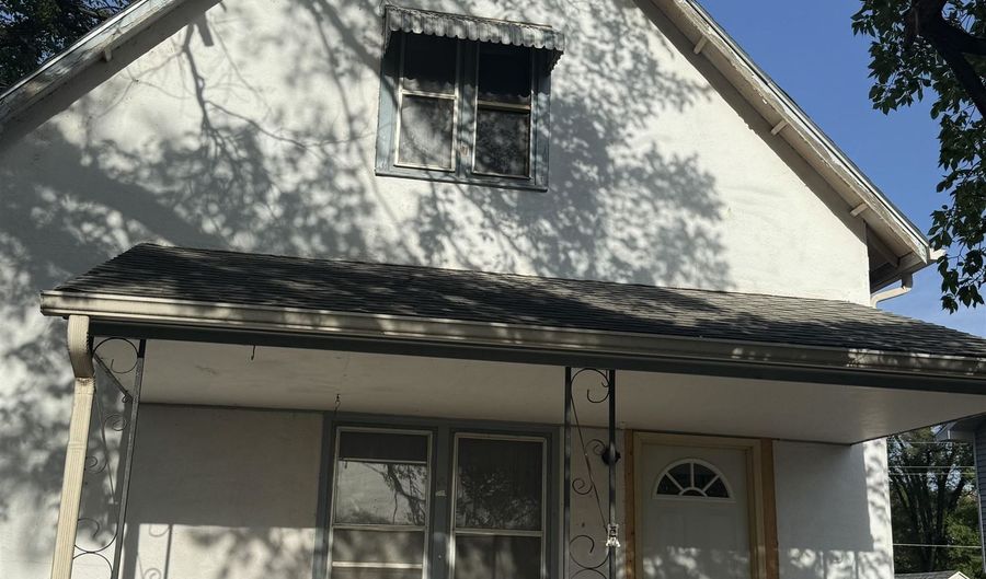 323 N Springfield, Anthony, KS 67003 - 5 Beds, 2 Bath