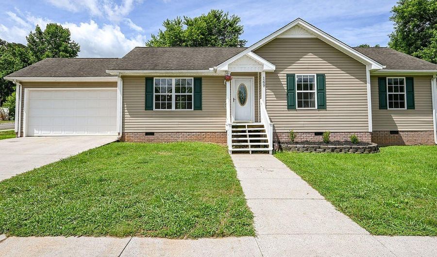 169 Claire St, Benton, TN 37307 - 3 Beds, 2 Bath