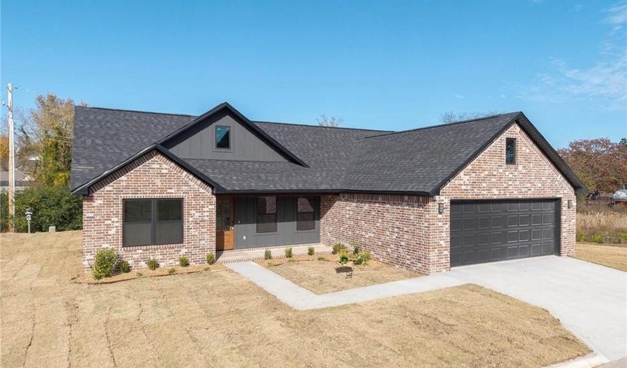 1014 Tatum Ln, Barling, AR 72923 - 3 Beds, 2 Bath