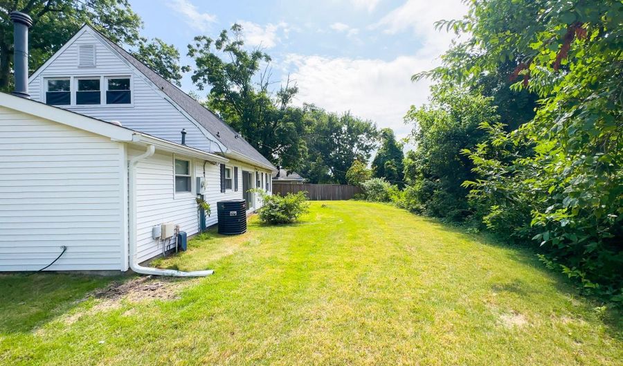12319 MANVEL Ln, Bowie, MD 20715 - 5 Beds, 2 Bath