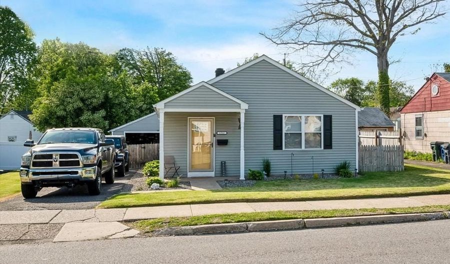 1212 JOHNSTON Ave, Abington, PA 19001 - 3 Beds, 2 Bath