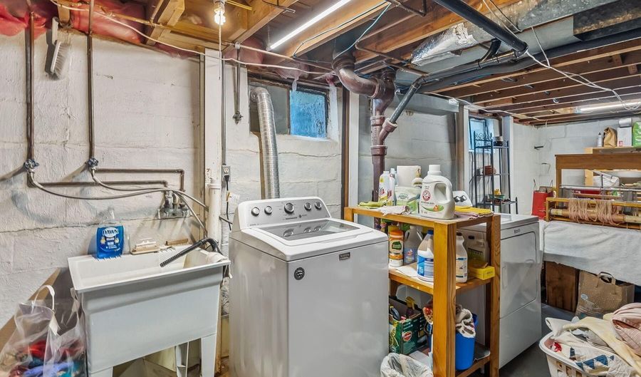 156 E Weisheimer Rd, Columbus, OH 43214 - 3 Beds, 1 Bath