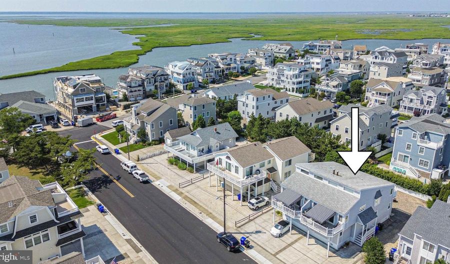 305 78TH St A, Avalon, NJ 08202 - 4 Beds, 3 Bath