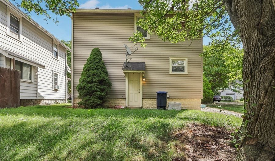 2518 30th St SW, Akron, OH 44314 - 2 Beds, 1 Bath