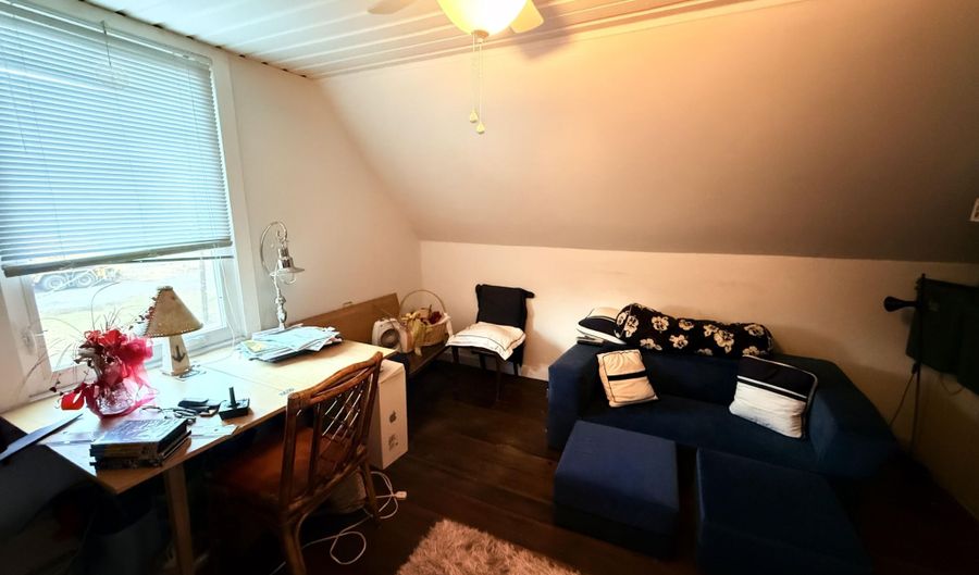 213 Railroad Ave, Alderson, WV 24910 - 2 Beds, 1 Bath