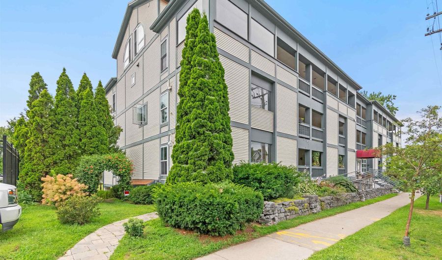 33 North Ave 12, Burlington, VT 05401 - 3 Beds, 2 Bath