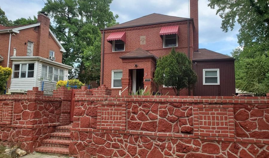 5201 VARNUM St, Bladensburg, MD 20710 - 3 Beds, 2 Bath