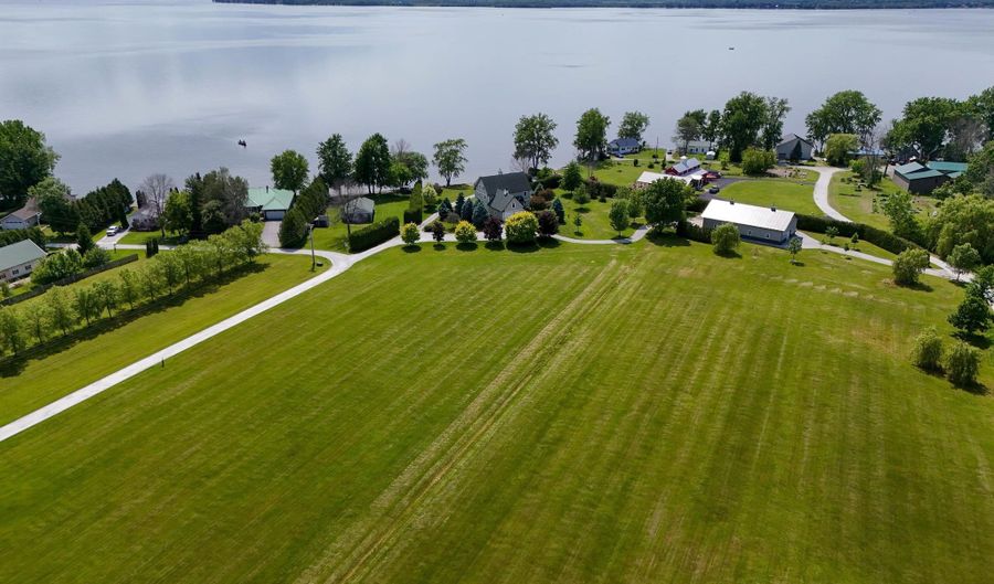 144 Mott St, Alburgh, VT 05440 - 3 Beds, 3 Bath