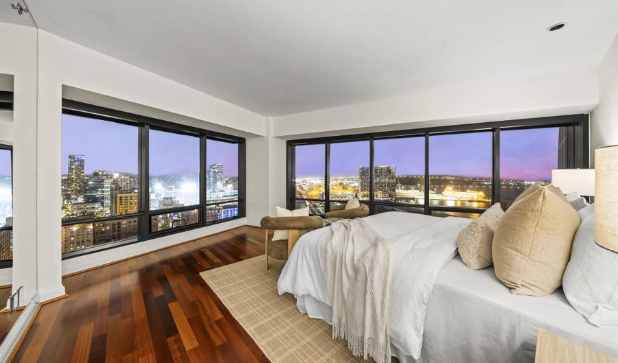 200 Harbor 2701, San Diego, CA 92101 - 2 Beds, 2 Bath