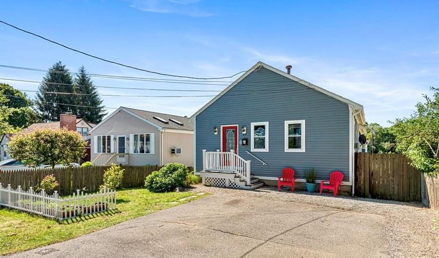 93 Church St, Barrington, RI 02806 - 3 Beds, 2 Bath