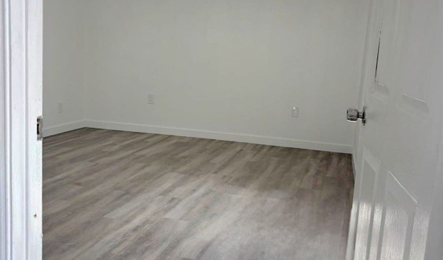 8854 Dorrington Ave, Arleta, CA 91331 - 1 Beds, 1 Bath