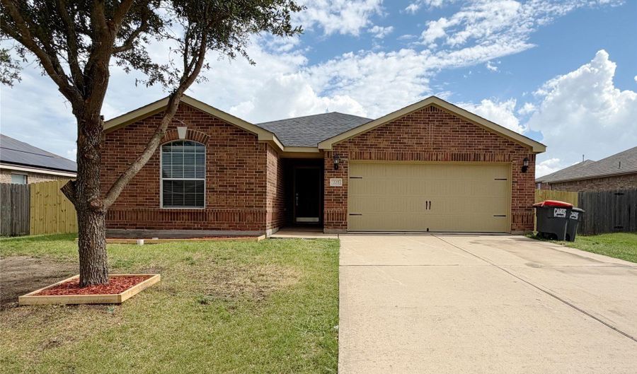 225 Meadow Ridge Dr, Anna, TX 75409 - 3 Beds, 2 Bath