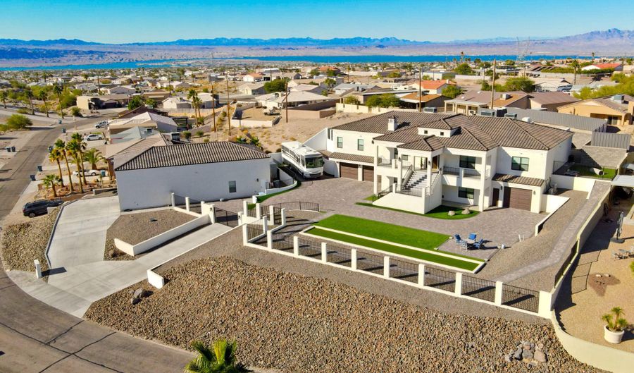 3595 Pelican Dr, Lake Havasu City, AZ 86406 - 4 Beds, 7 Bath