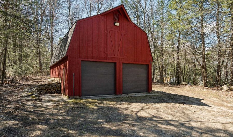 240 Black Point Rd, Alton, NH 03810 - 5 Beds, 2 Bath
