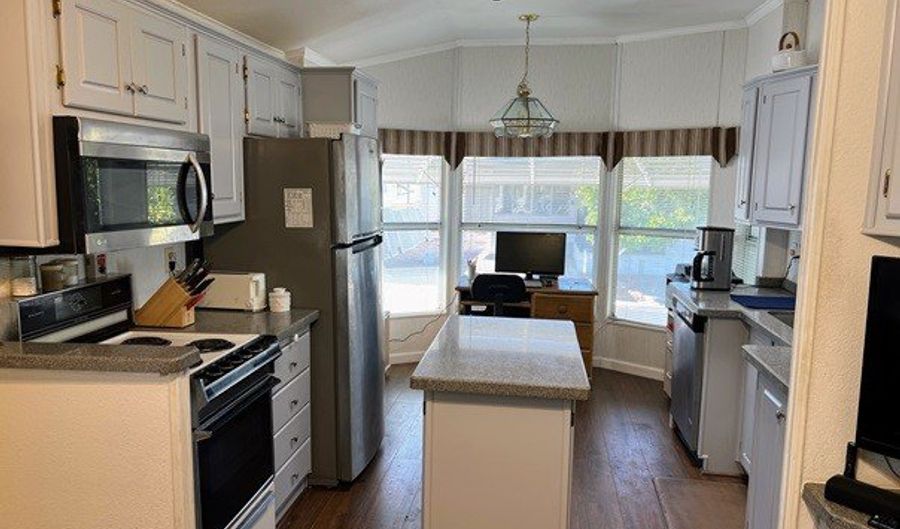 702 S. Meridian Rd 0123, Apache Junction, AZ 85120 - 1 Beds, 2 Bath