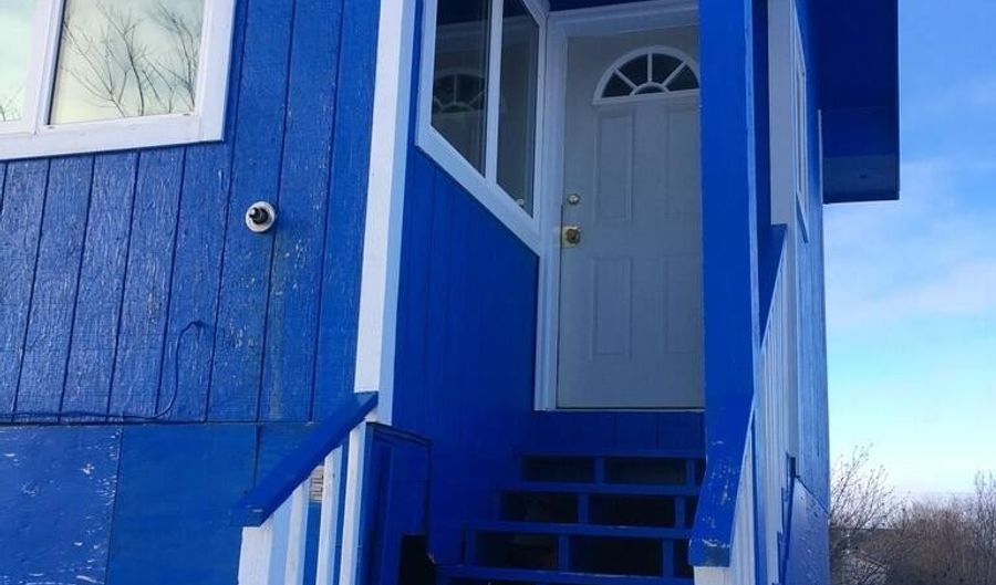 720 5th Ave, Bethel, AK 99559 - 4 Beds, 2 Bath