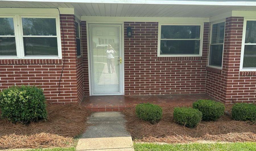 1106 Pine St, Bainbridge, GA 39819 - 3 Beds, 2 Bath