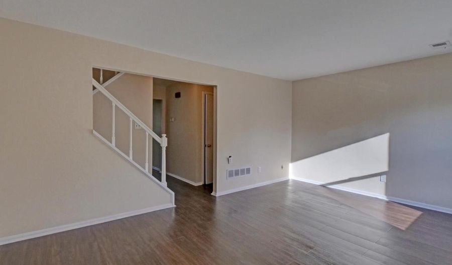 90 VILLAGE Dr, Dover, DE 19904 - 3 Beds, 2 Bath