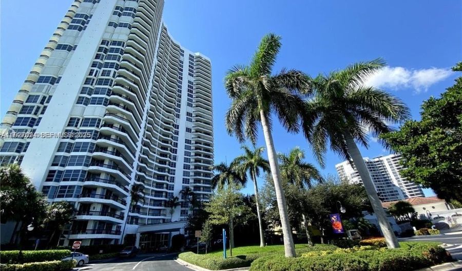 3530 Mystic Pointe Dr 2303, Aventura, FL 33180 - 2 Beds, 2 Bath