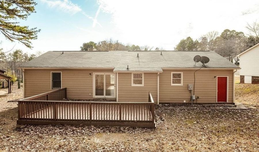 627 Woodland Cir, Asheboro, NC 27203 - 3 Beds, 2 Bath