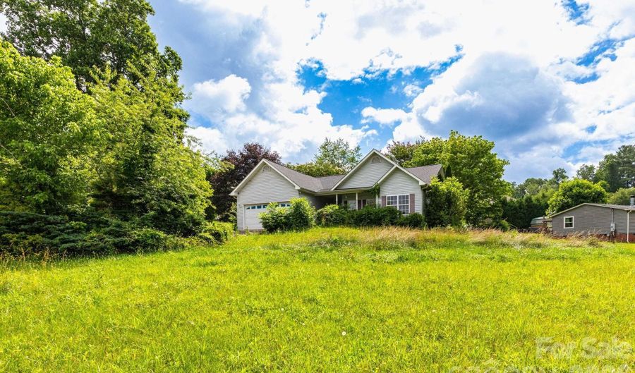 5 Carter Vw, Arden, NC 28704 - 3 Beds, 2 Bath
