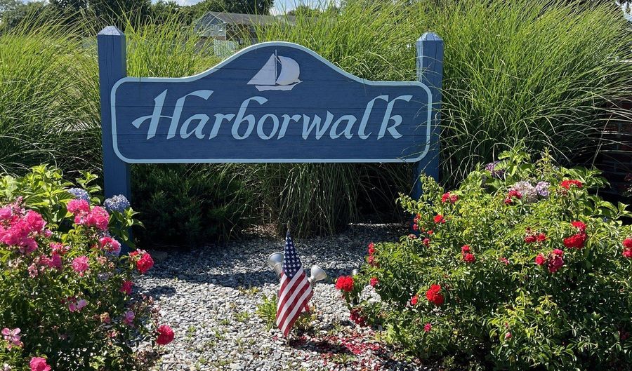 25 Riverside Dr B9, Clinton, CT 06413 - 2 Beds, 2 Bath