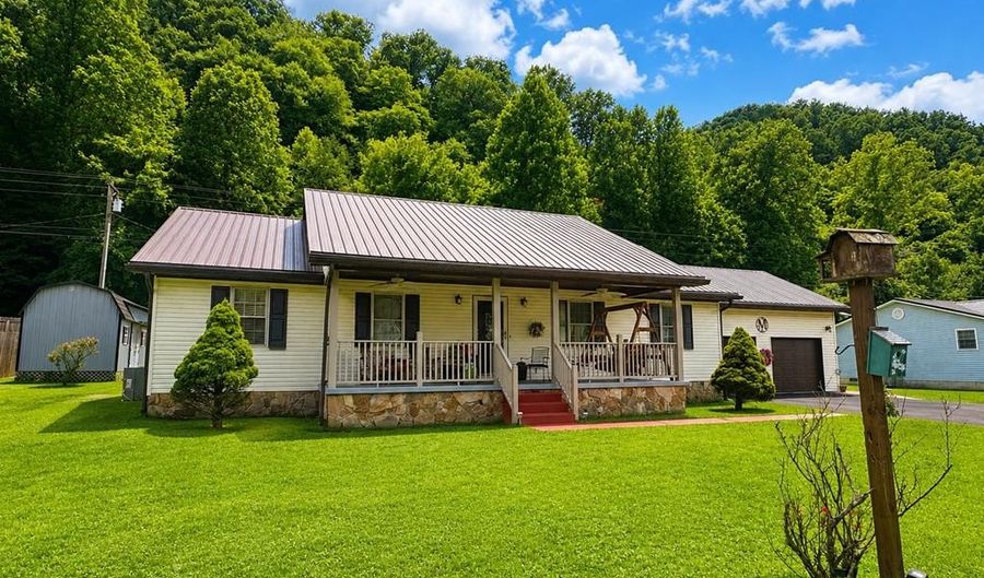 76 Holbrook Dr, Banner, KY 41603 - 3 Beds, 2 Bath