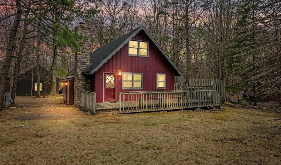 170 Fern Ridge Rd, Blakeslee, PA 18610 - 3 Beds, 2 Bath
