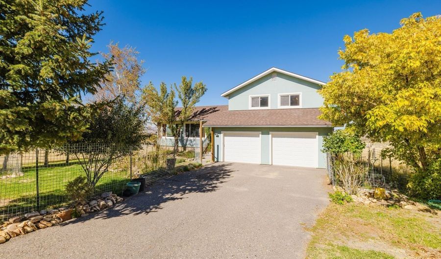 216 Dysart Cir, Lamoille, NV 89828 - 3 Beds, 3 Bath