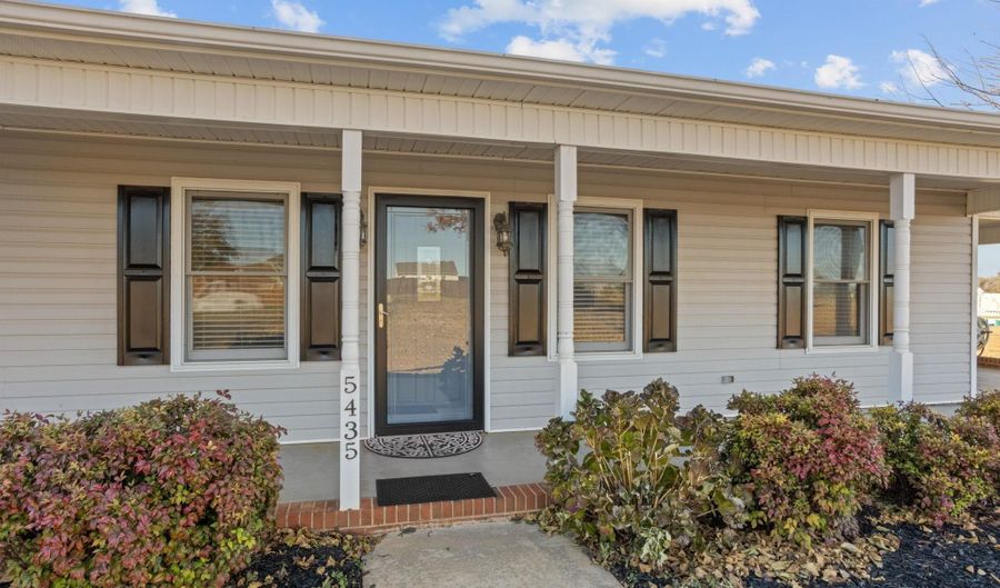 5435 Parris Bridge Rd, Boiling Springs, SC 29316 - 3 Beds, 2 Bath