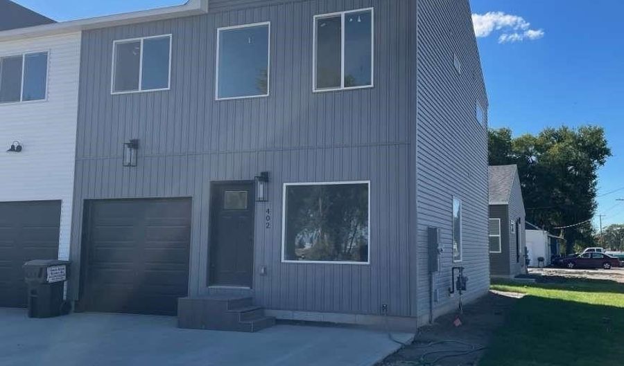 402 S 4th E, Aberdeen, ID 83210 - 3 Beds, 3 Bath