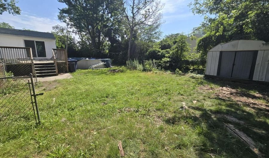 251 Pennant Ave, Beachwood, NJ 08722 - 5 Beds, 3 Bath