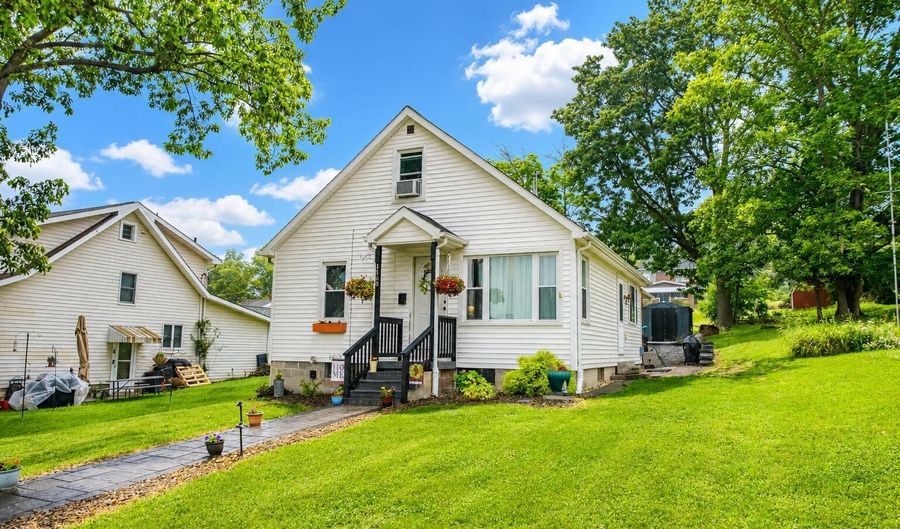 1508 25th Ave, Altoona, PA 16601 - 4 Beds, 1 Bath