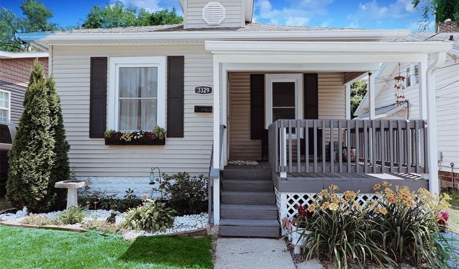 3329 Brown St, Alton, IL 62002 - 2 Beds, 2 Bath