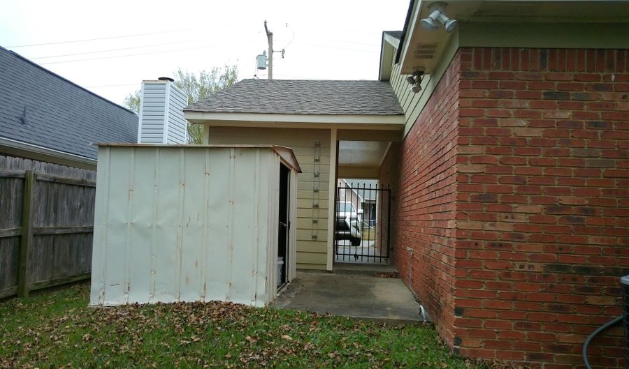 309 Audubon Cir, Brandon, MS 39047 - 2 Beds, 1 Bath