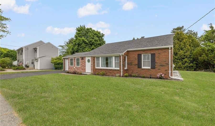 461 River Rd, Lincoln, RI 02865 - 2 Beds, 2 Bath