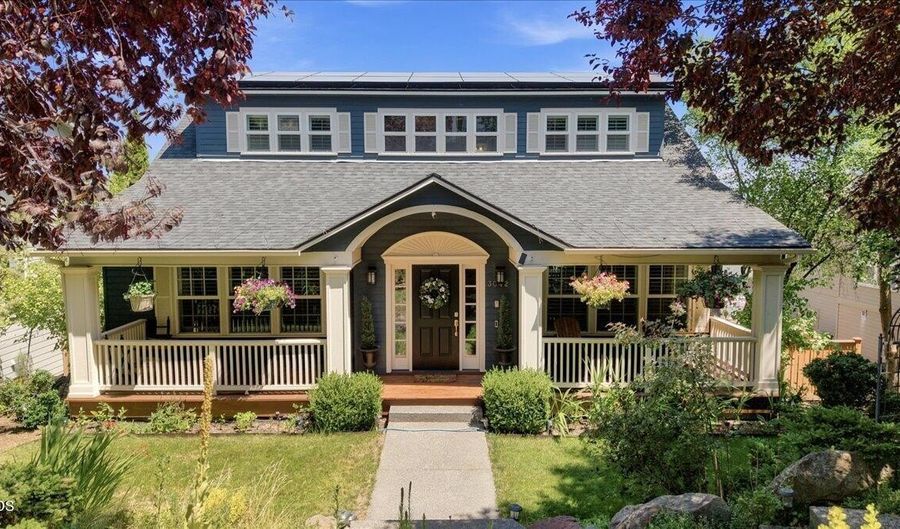 3042 NW Craftsman Dr, Bend, OR 97703 - 5 Beds, 6 Bath