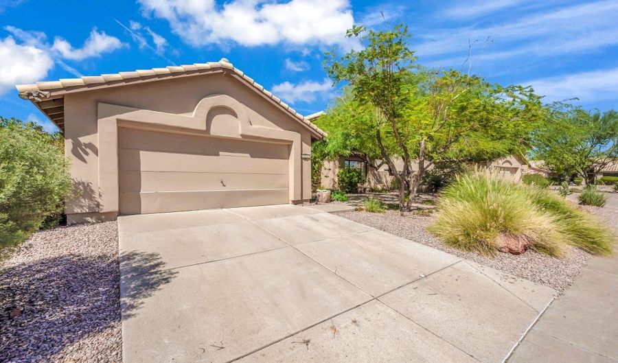 1252 N HAZELTON Dr, Chandler, AZ 85226 - 3 Beds, 2 Bath
