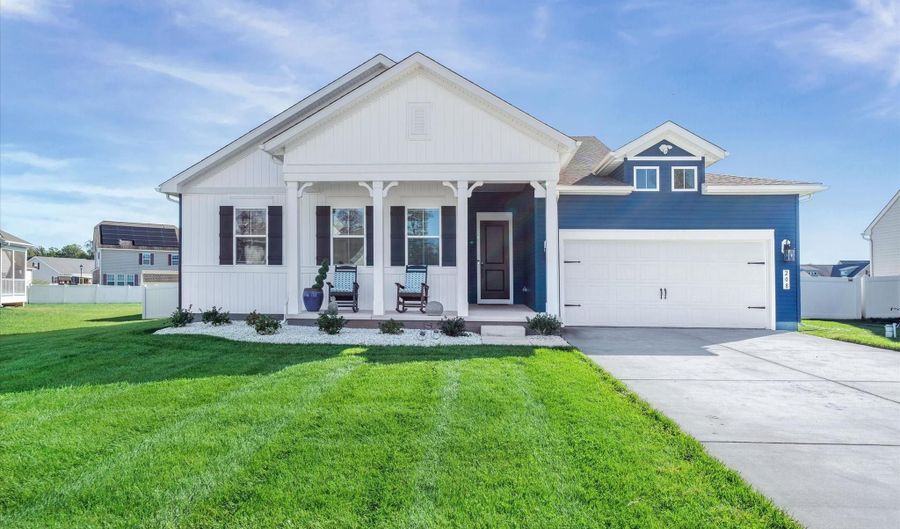 208 S RIDGE BROOK Dr, Felton, DE 19943 - 4 Beds, 2 Bath