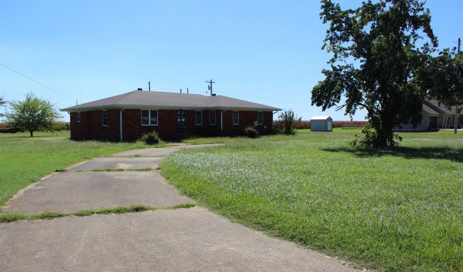 402 Robinson St, Bay, AR 72411 - 2 Beds, 2 Bath