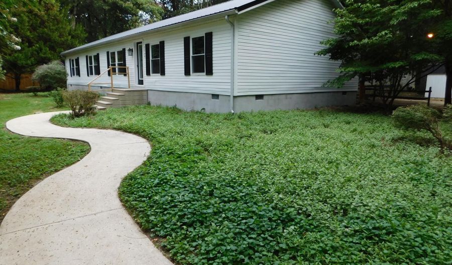 2608 HUNTING QUARTER Rd, Houston, DE 19954 - 3 Beds, 2 Bath